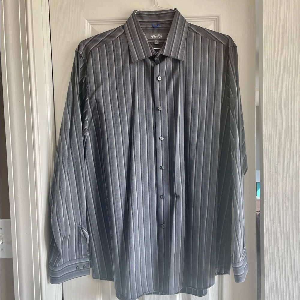Kenneth Cole Reaction men’s long sleeve button down shirt